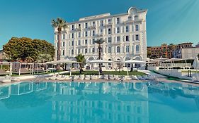 Miramare The Palace Resort
